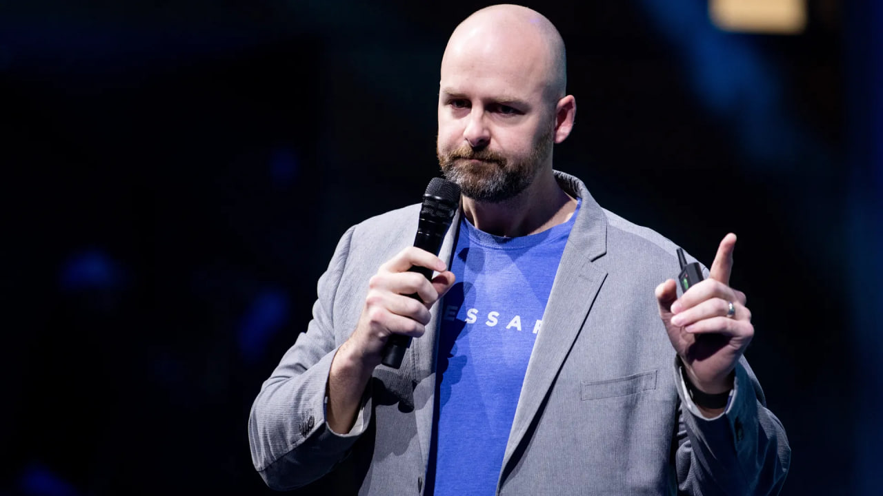 Messari thay CEO, cắt giảm nh&acirc;n sự v&agrave; tăng tốc chiến lược AI cho mảng dữ liệu crypto