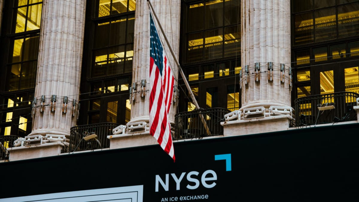 NYSE gỡ bỏ giới hạn quyền chọn crypto trên 11 Bitcoin và Ether ETF