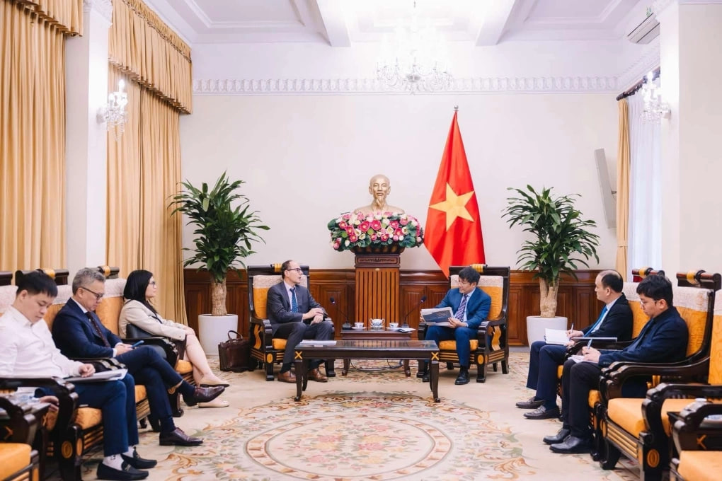 VanEck đã có cuộc gặp quan trọng với Thứ trưởng thường trực Bộ Ngoại giao Nguyễn Minh Vũ.