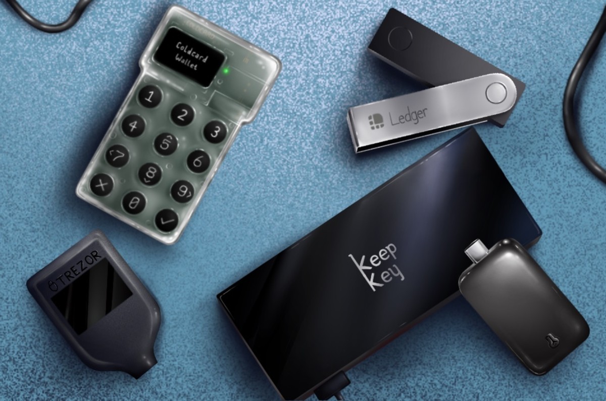 How do hardware wallets work?