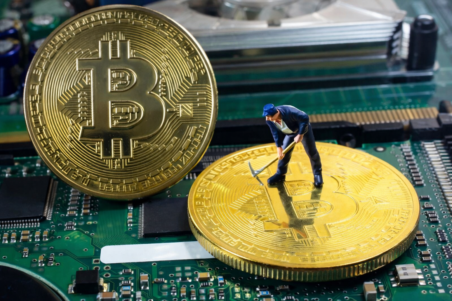 Thợ đ&agrave;o Bitcoin đối mặt &aacute;p lực lớn trước Halving 2028 khi chi ph&iacute; tăng, lợi nhuận giảm