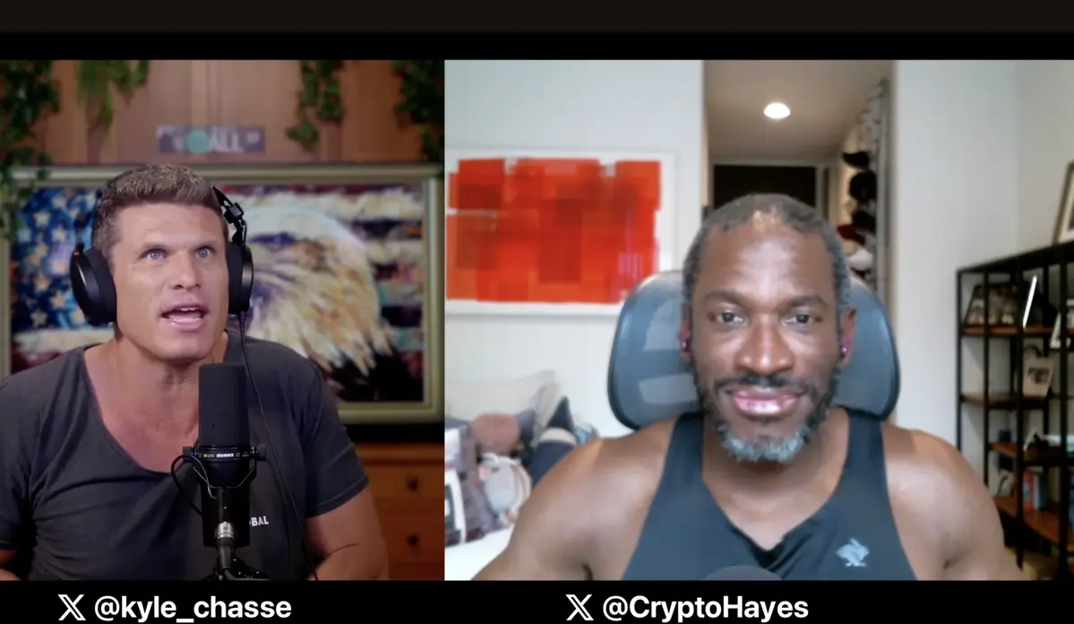 Kyle Chasse (trái) phỏng vấn Arthur Hayes (phải) trên kênh YouTube của Kyle. Nguồn Kyle Chasse