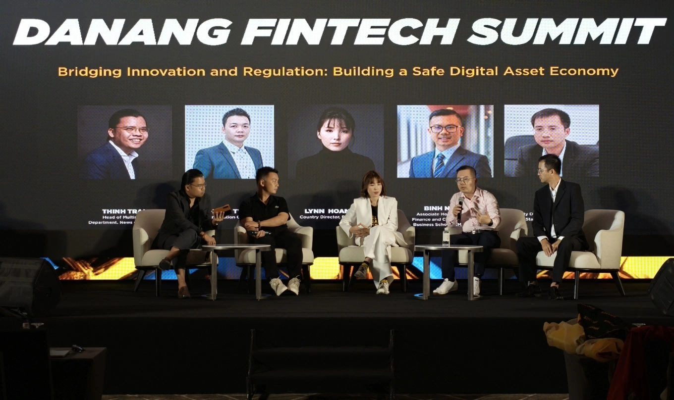 Buổi chia sẻ từ các chuyên gia tại Đà Nẵng Fintech Summit