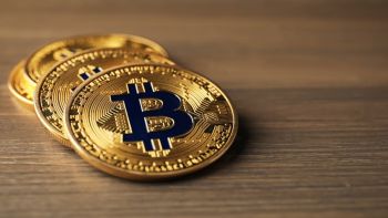 Bitcoin giữ vững vùng 74.000 USD: Dòng tiền đang quay trở lại?