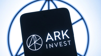 Ark Invest “bắt đáy” Circle: Rót 16 triệu USD khi cổ phiếu lao dốc 20%